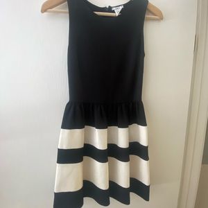 Mini dress black and white